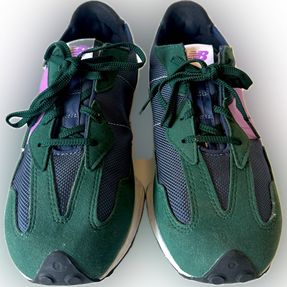 New Balance 327 Tennis Shoes - Boys sz 7